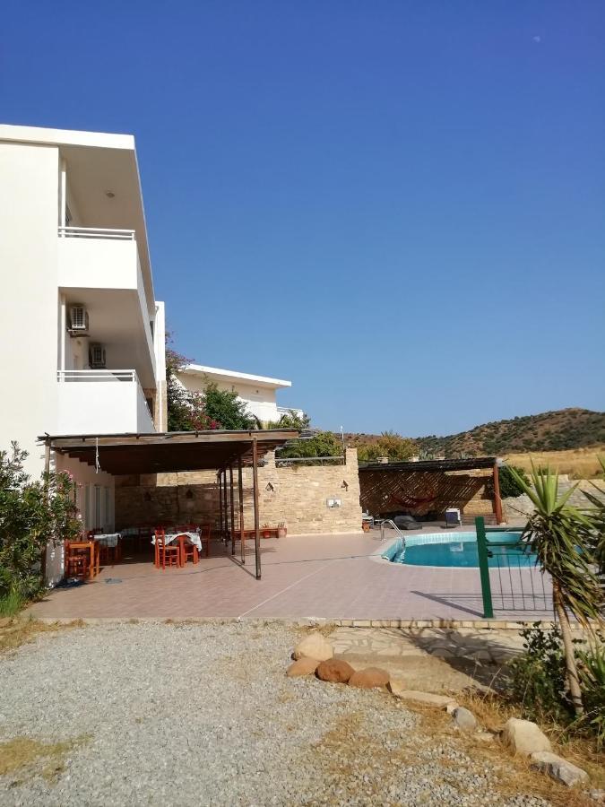 Hill Of Calm Hotel Triópetra Kültér fotó