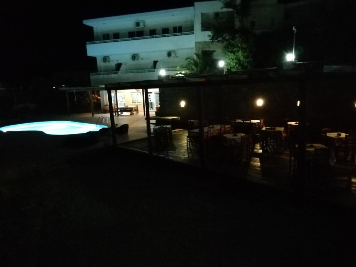 Hill Of Calm Hotel Triópetra Kültér fotó